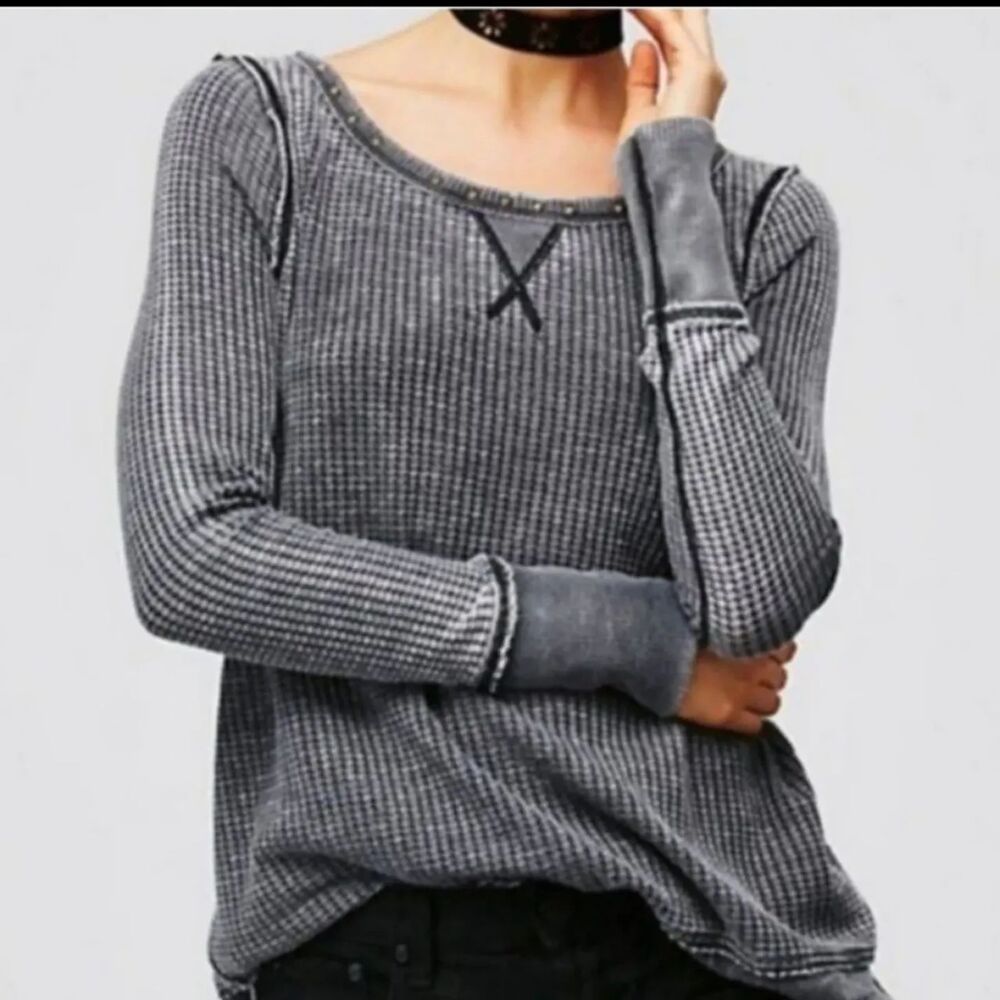 We The Free Free People RARE Gray Thermal Top Womens S Studded Neck Long Sleeve